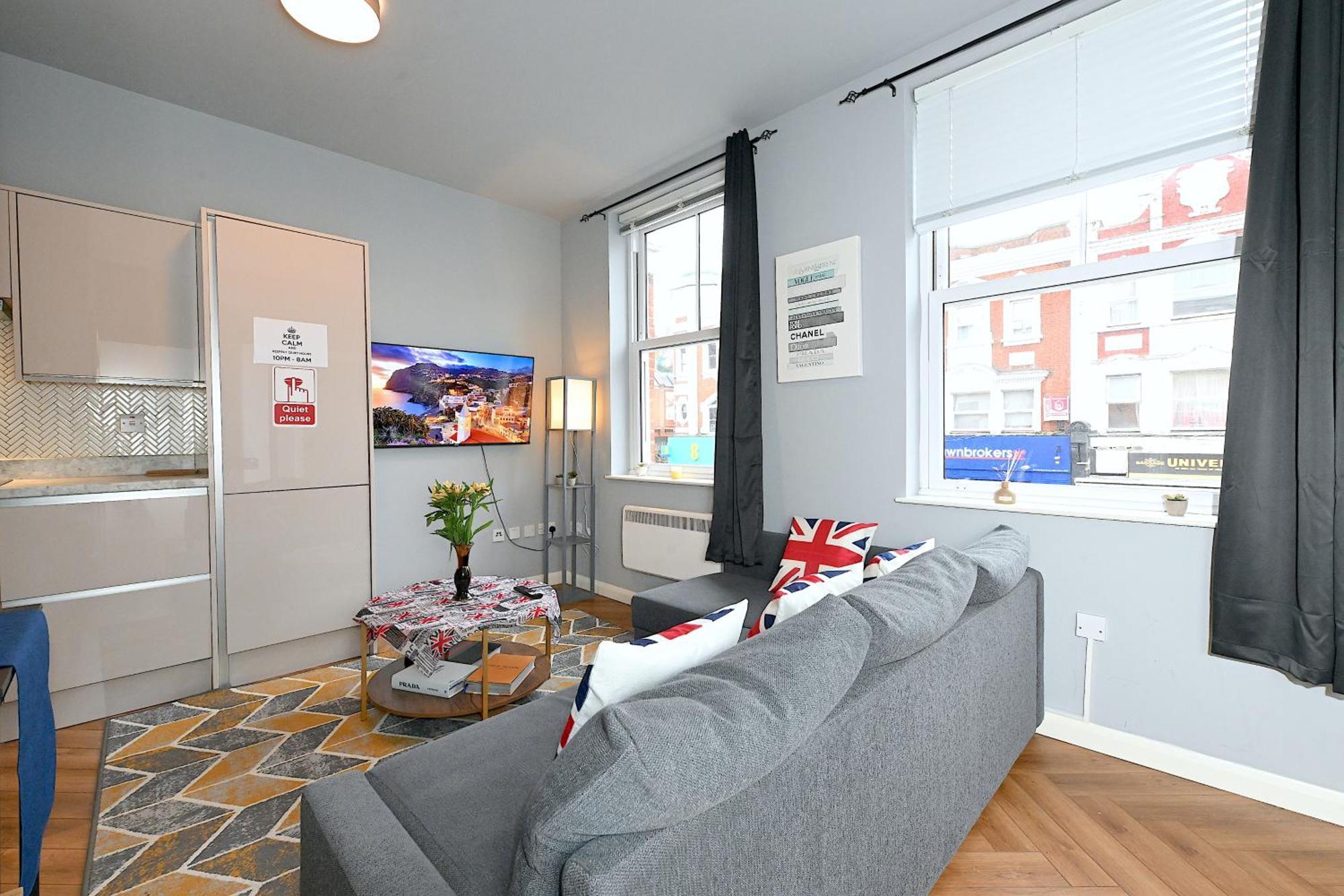 Appartamento 1 Bedroom Flat In Wood Piccadilly Line *
